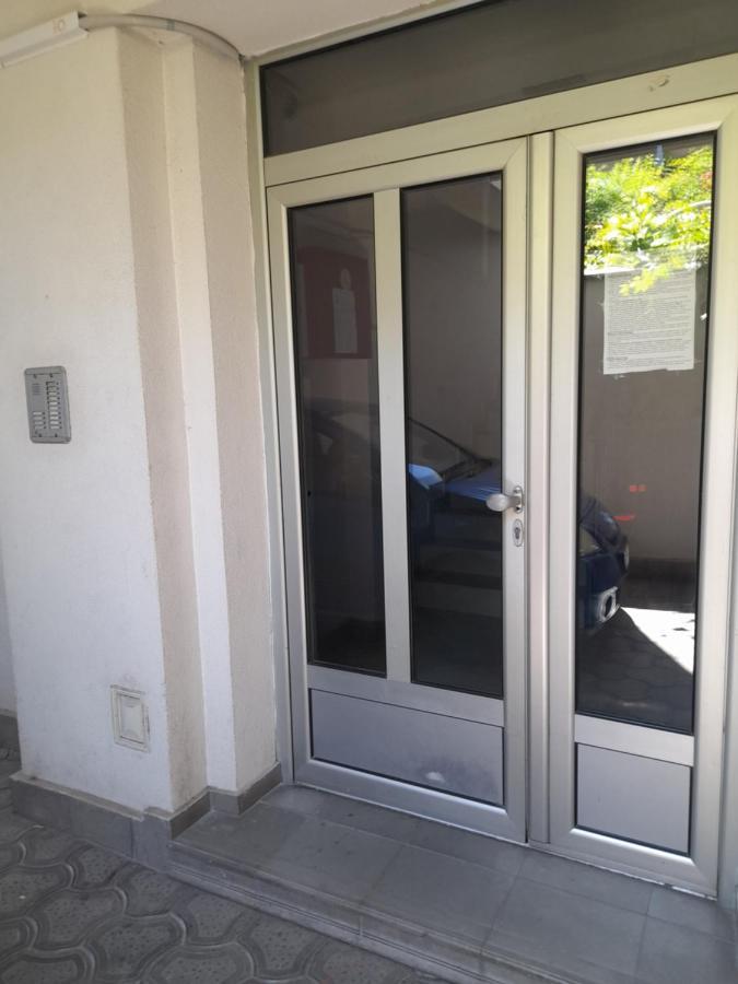 For You Apartman Nis Bagian luar foto
